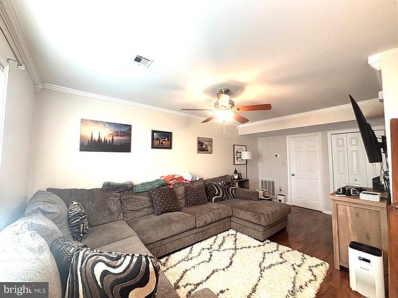 5th image of 368 Melbourne Ln