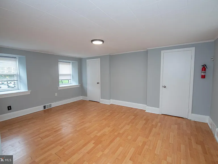 225 Old Soldiers Rd #B — Photo 22