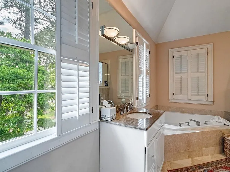 2724 Atwood Rd NE — Photo 16