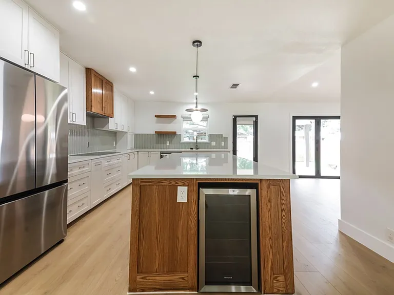 7412 Fenton Dr — Photo 6