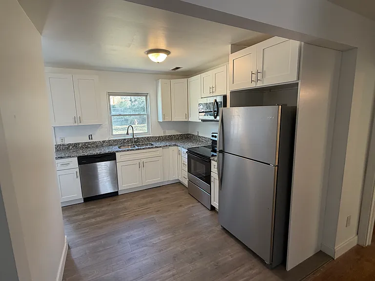 1707 Berkeley Ave — Photo 9