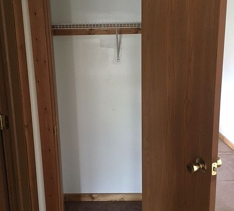 3rd image of 122 Oakwood Ln APT G