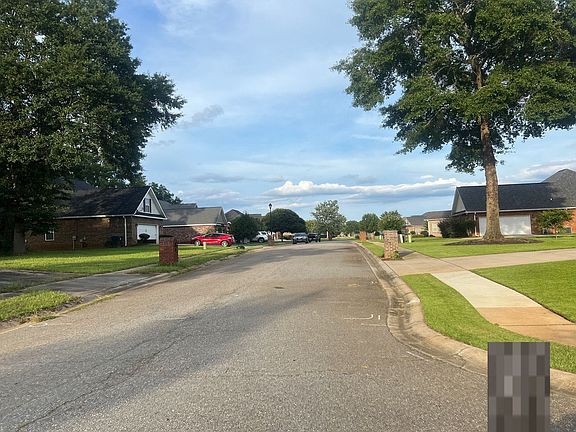 5th image of 107 Grenville Ct