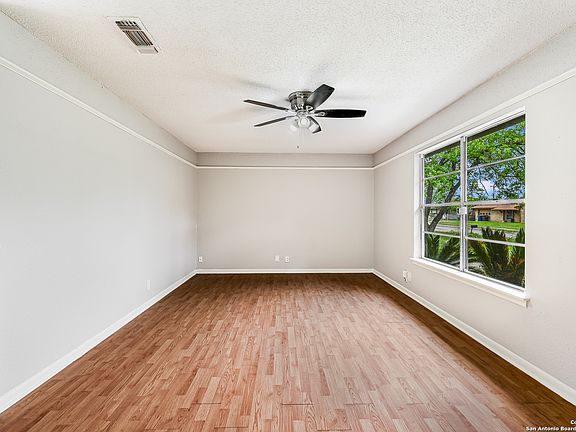 5th image of 338 SCOTTY DR