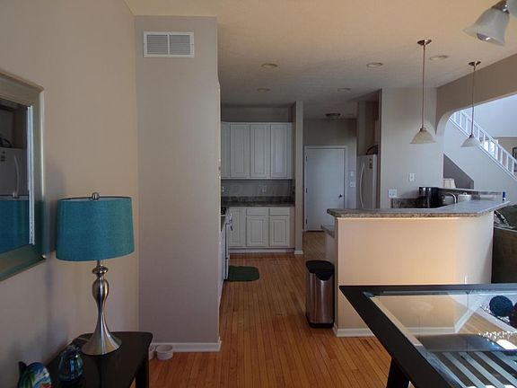 5th image of 8136 Artisan Way