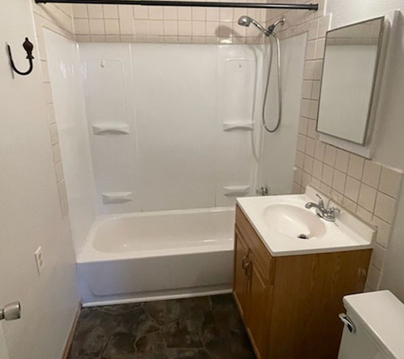 2nd image of 3509 E Idlewild Dr