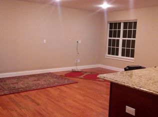 31 1st Ave, Holtsville, NY