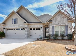 2941 Pasture View Ln SE, Owens Cross Roads, AL 35763