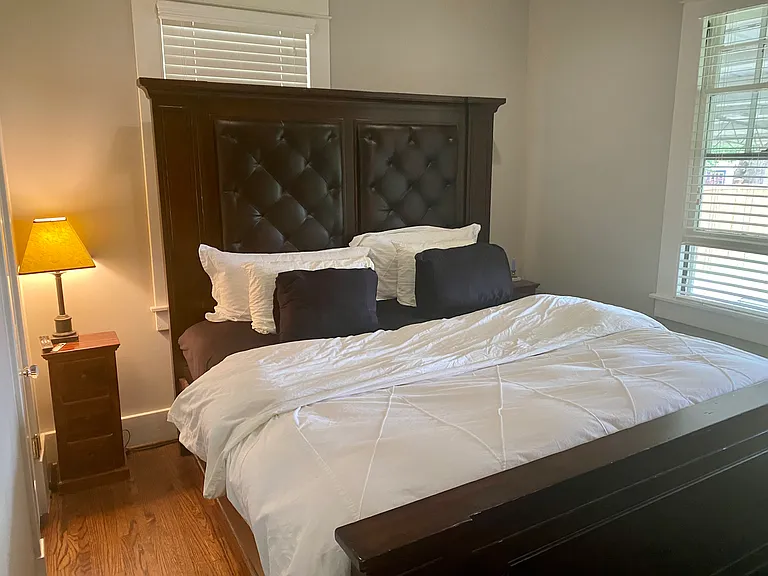 4409 Elkins Ave — Photo 9