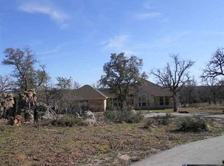 950 Rocky Hollow Dr, Burnet, TX 78611