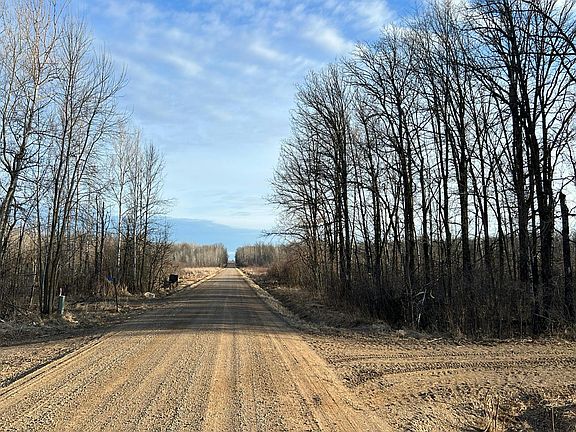 4th image of 3237 Meadowview Rd