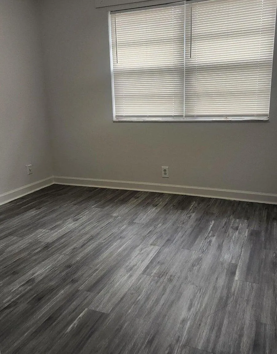 2 bed, 1.0 bath, 900 sqft, $800 — Photo 4