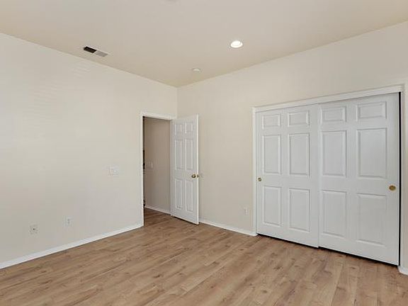 5th image of 22818 Serra Dr