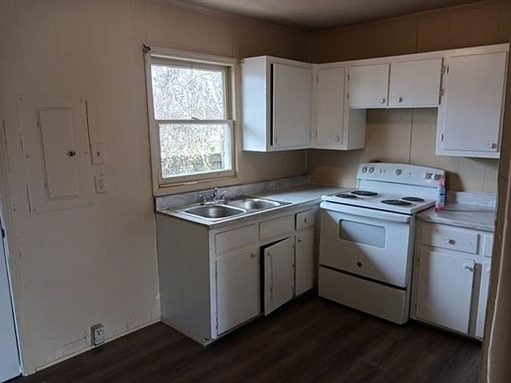 4th image of 101 N Clay St APT D