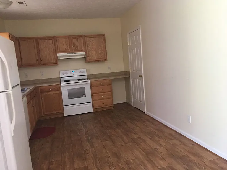 107-111 Aidens Way — Photo 2