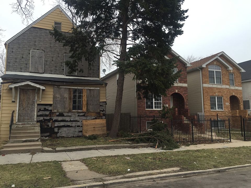2nd image of 902 W 86th Pl