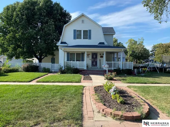704 W 8th St, Grand Island, NE 68801