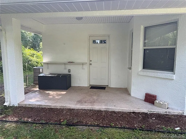 3057 E Catherine Ln — Photo 5