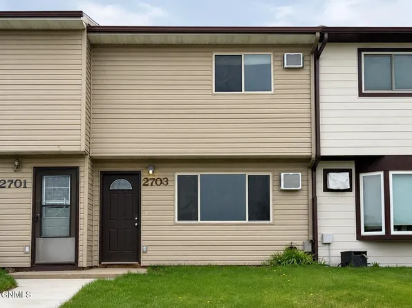 2703 Pheasant Run Pkwy, Williston, ND 58801