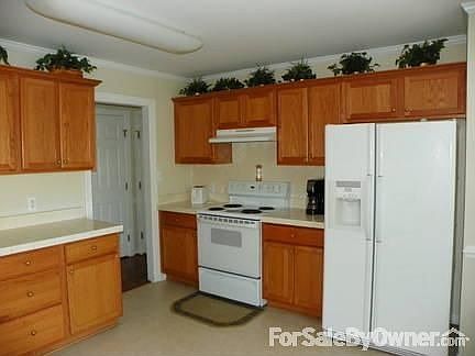 4th image of 5580 Farmington Dr