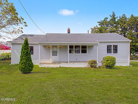 2nd image of 102 Cedar Grove Road
