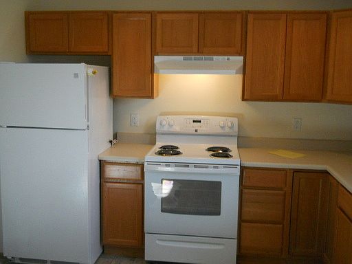 4th image of 2240 Morning Glory Cir APT E