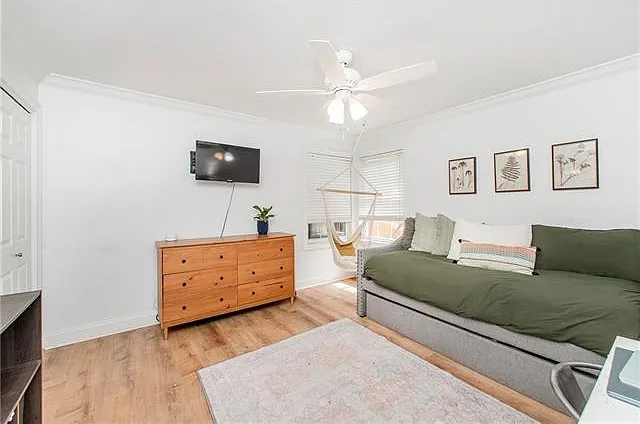 1306 W Church St — Photo 20