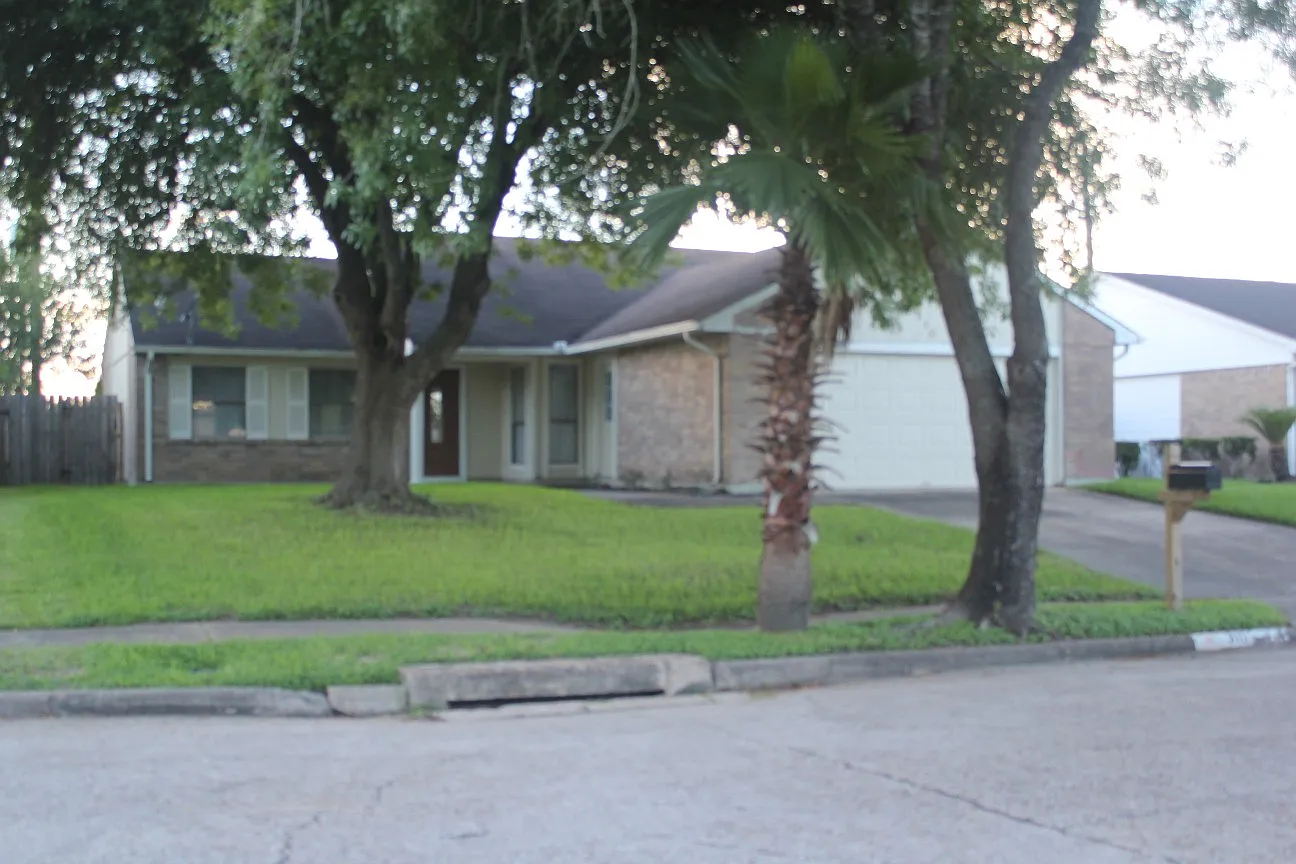 3 bed, 1550 sqft, $1,849 — Photo 1
