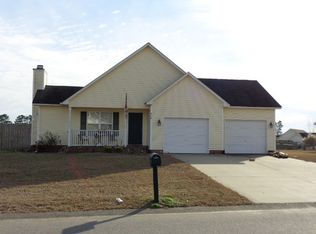 108 Silverberry Ct, Raeford, NC 28376