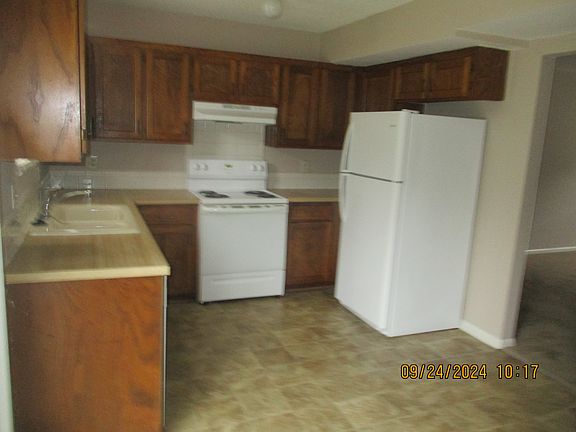4th image of 9611 W 86th St #9611