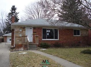 921 Huntington St, Mount Clemens, MI 48043