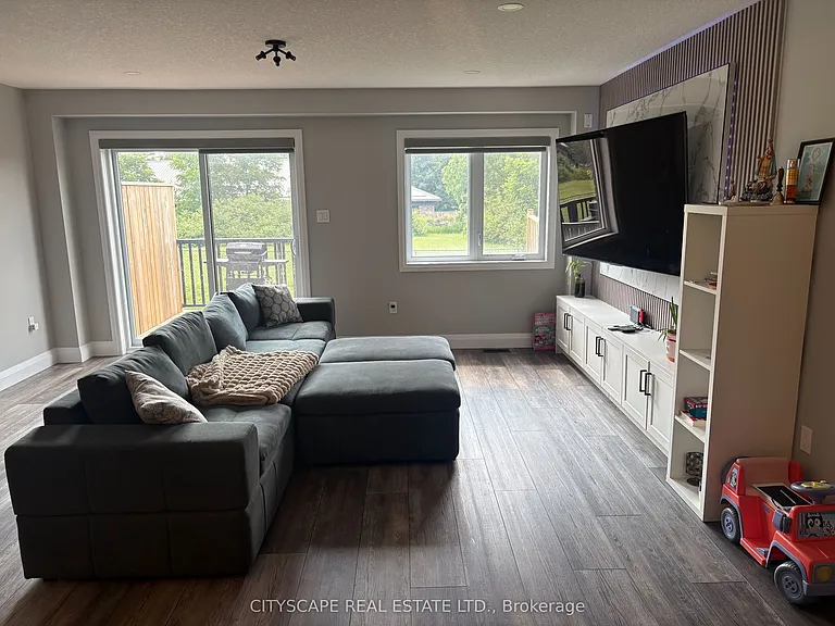 117 Stephenson Way — Photo 15