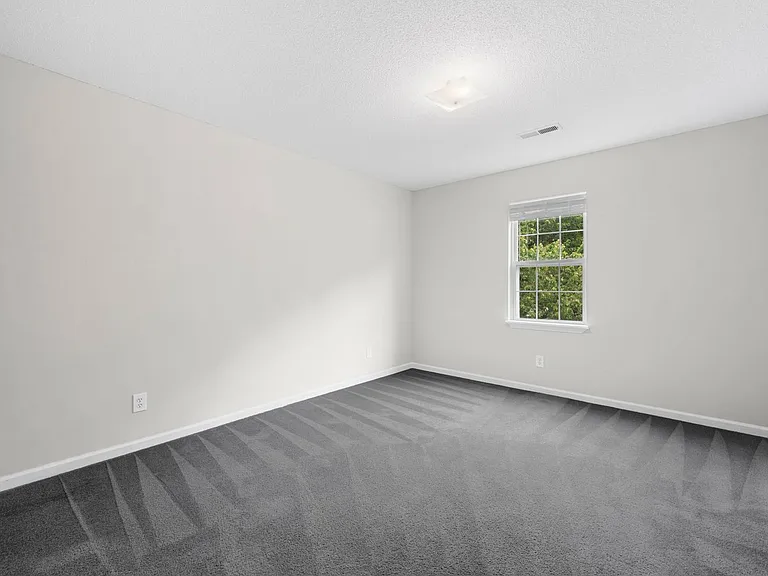 409 Kelsey Dr — Photo 25