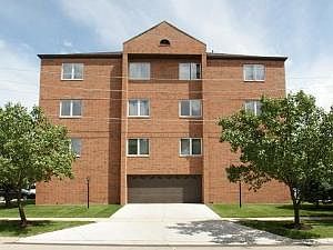 5th image of 6550 W Gunnison St APT 305