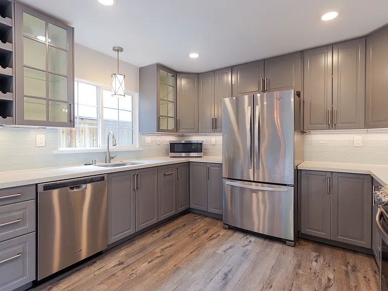 25075 Sanoria St — Photo 10