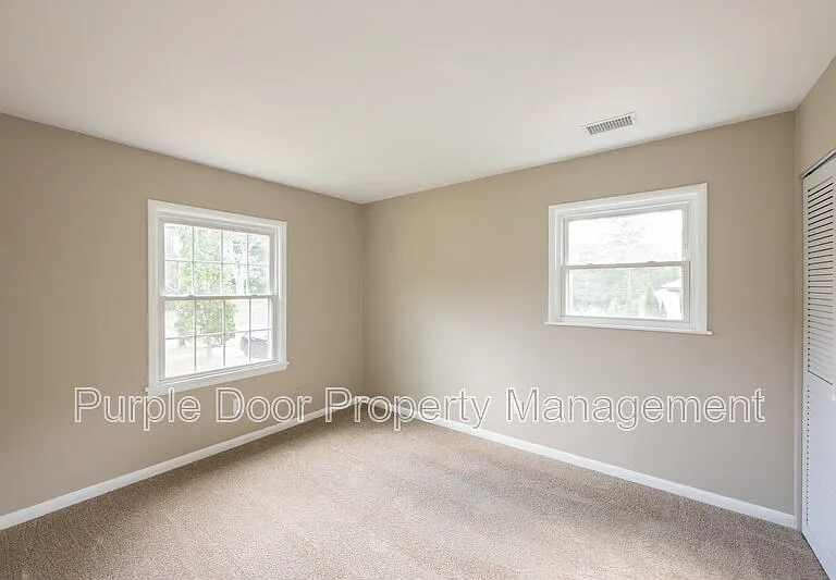 2369 Brenda Dr SE — Photo 21