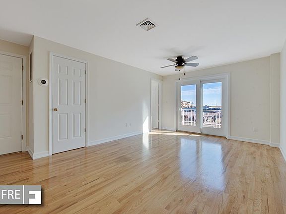 3rd image of 10210 Rockaway Beach Blvd #2B
