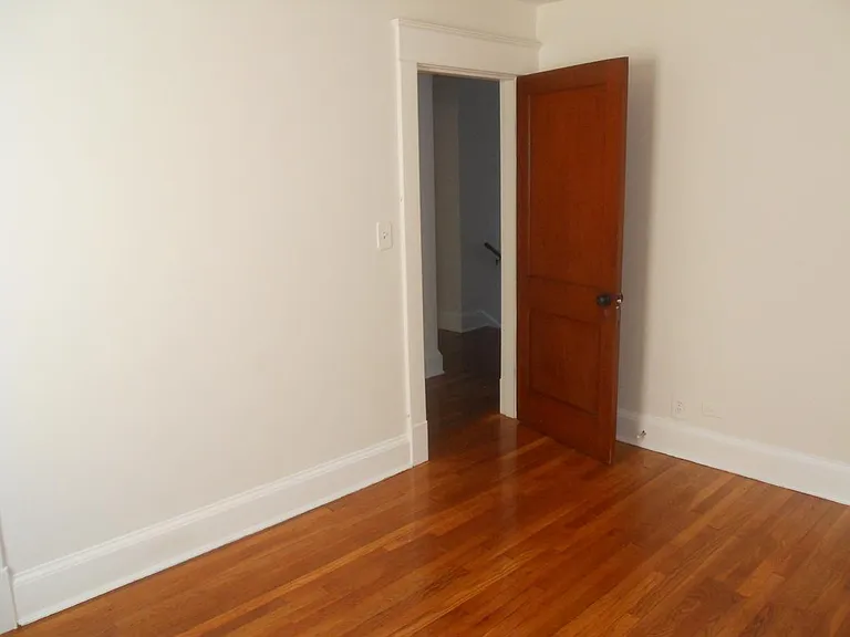 7 Farragut St — Photo 18