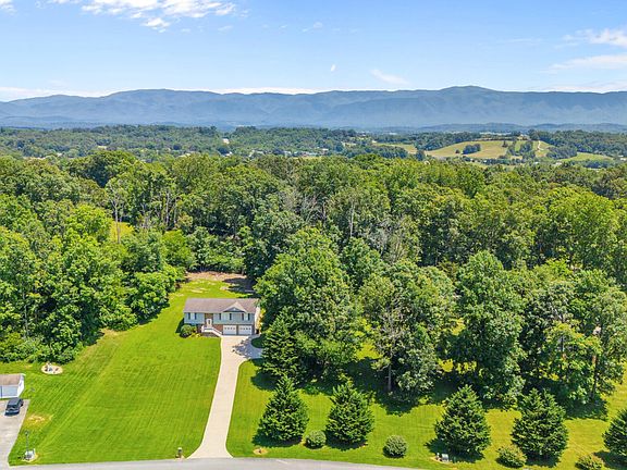 2nd image of 86 Whispering Ridges Rd
