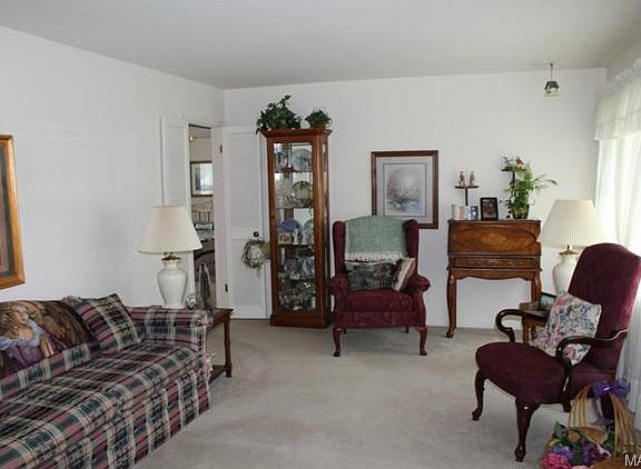 3rd image of 9301 Guthrie Ave