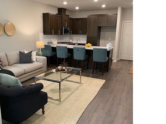2nd image of 6575 SE Genrosa St