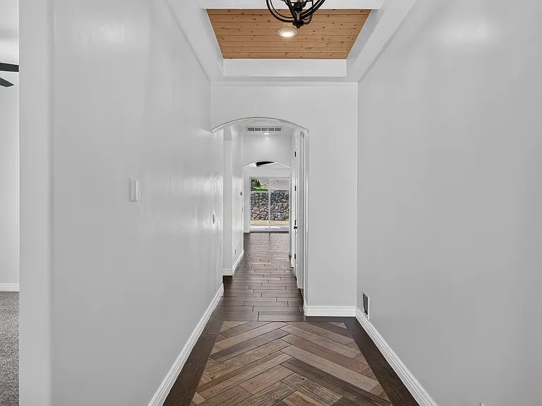 13445 Emerald Crystal Dr — Photo 5