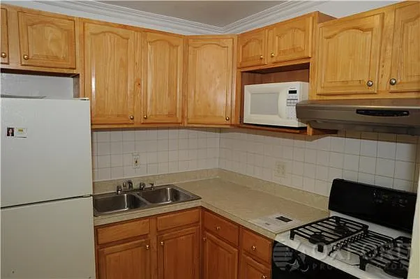 Sold by Oxford Property Group | media 13