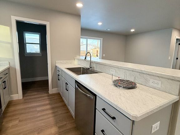 5th image of 2517 Arnold Ln