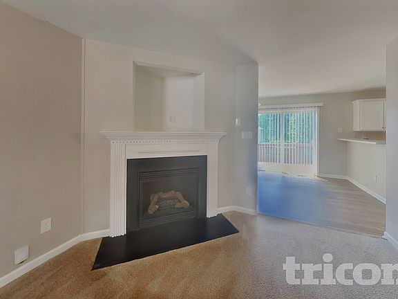 2nd image of 2809 Erinridge Rd