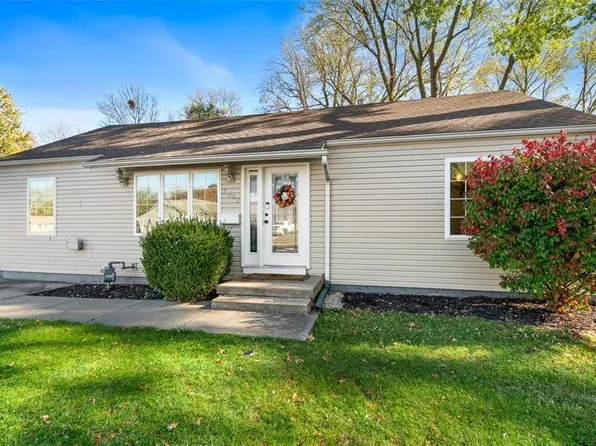 7507 Lowell Ave, Overland Park, KS 66204