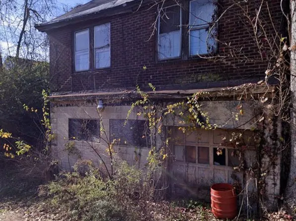 322 Cedar St, Duquesne, PA 15110