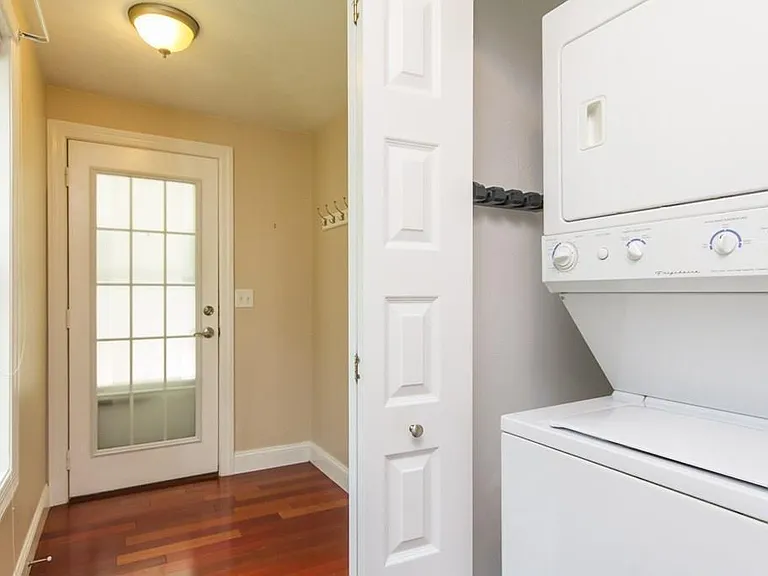 36 Willowdale Rd #1 — Photo 12