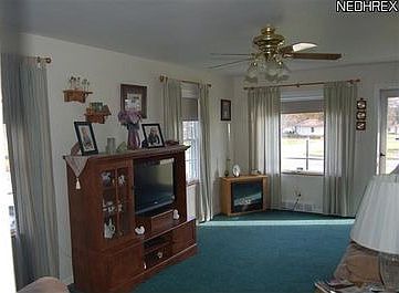 3rd image of 2656 S Schenley Ave