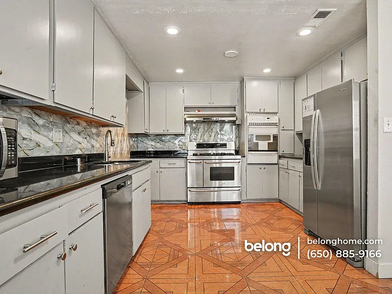 936 Lucia Ct — Photo 15